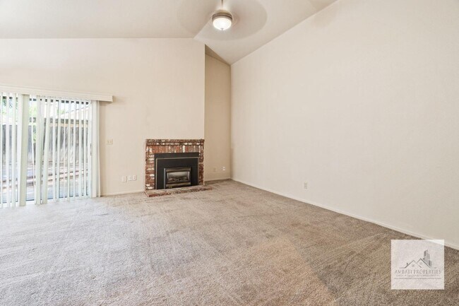 Building Photo - 3426 W Dovewood Ave