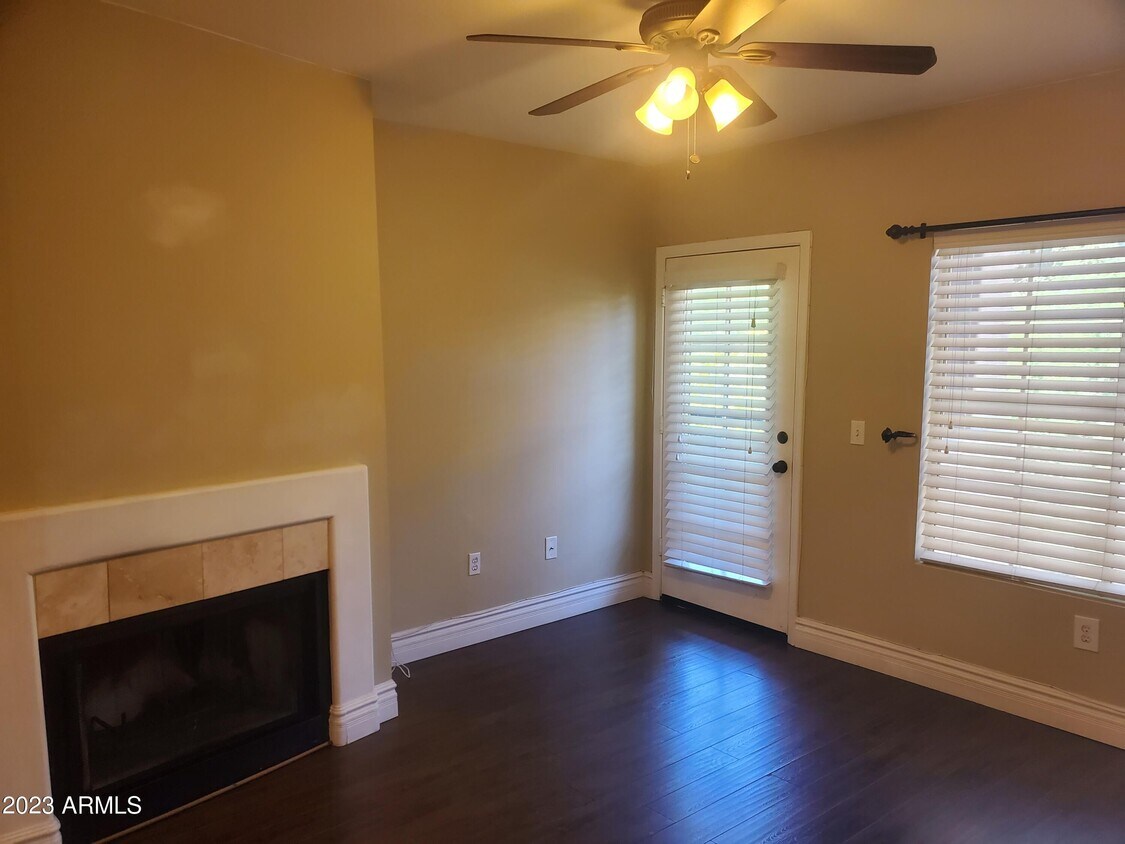 9451 BECKER Ln Unit 2056, Scottsdale, AZ 85260 Room for Rent in