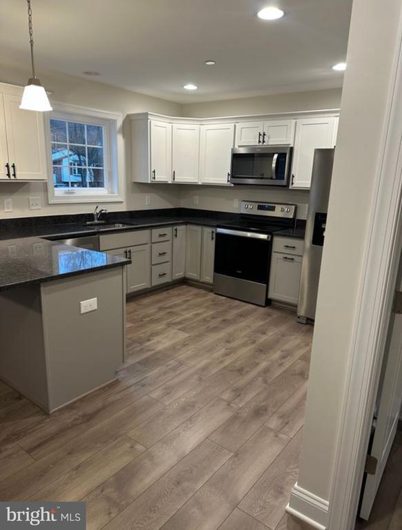 Foto del edificio - 8312 Sunnyview Dr