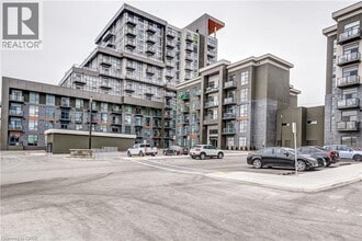 Building Photo - 604 Dundas St E