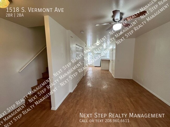 Building Photo - 1518 S Vermont Ave