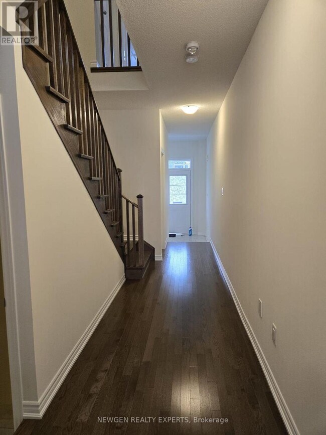 Photo du bâtiment - 27 Donald Ficht Crescent