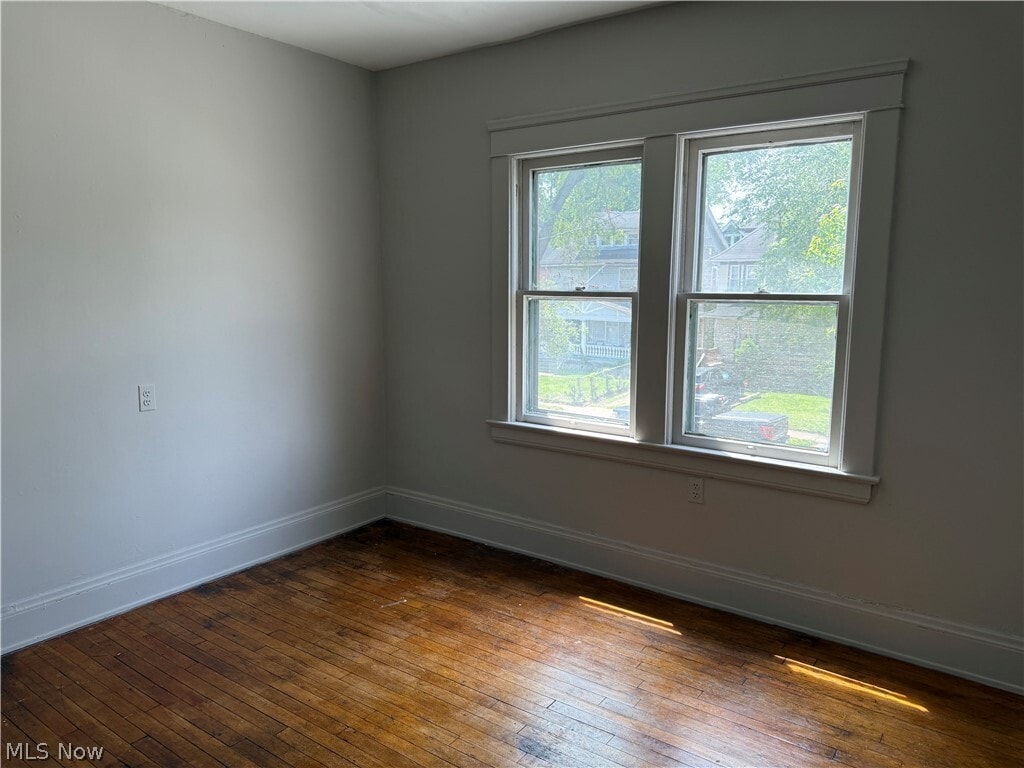 Building Photo - 9409 Kempton Ave