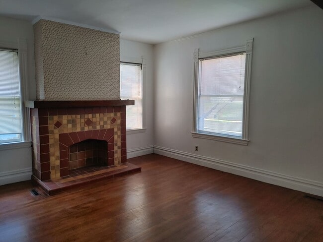 Building Photo - 1506 Avery Street