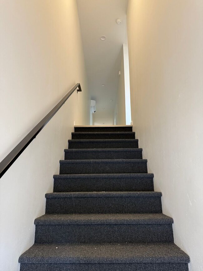 Foto del edificio - Duplex in CDA !
