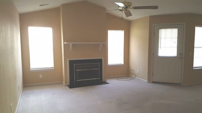 Foto del edificio - 2918 Mulberry Ln