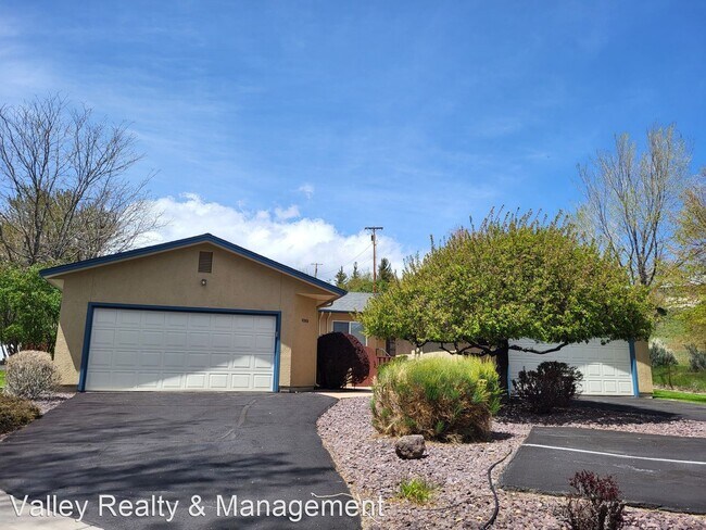 Foto del edificio - 2 br, 2 bath House - 1010 Thompson Street