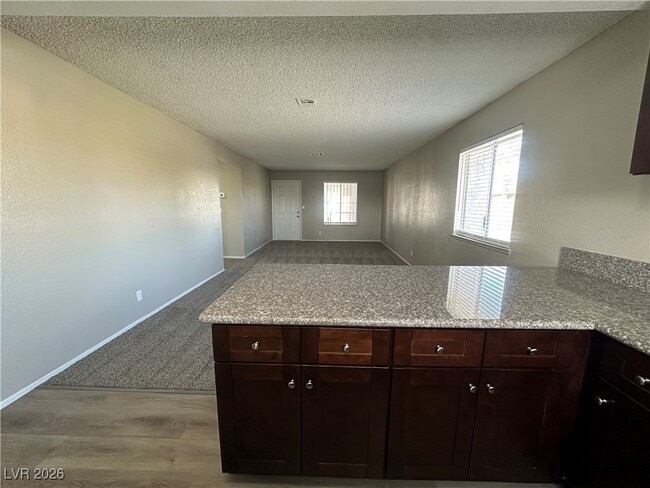 Building Photo - 4610 W Sand Creek Ave