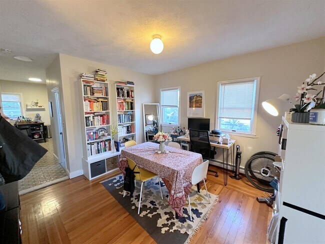 Foto del edificio - 714 Broadway