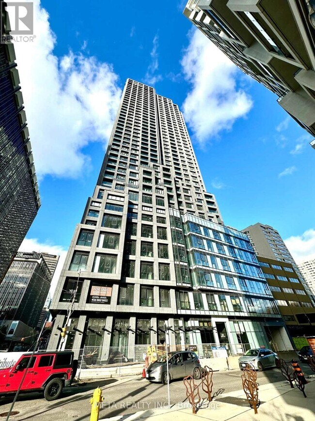 Building Photo - 20 Soudan Ave