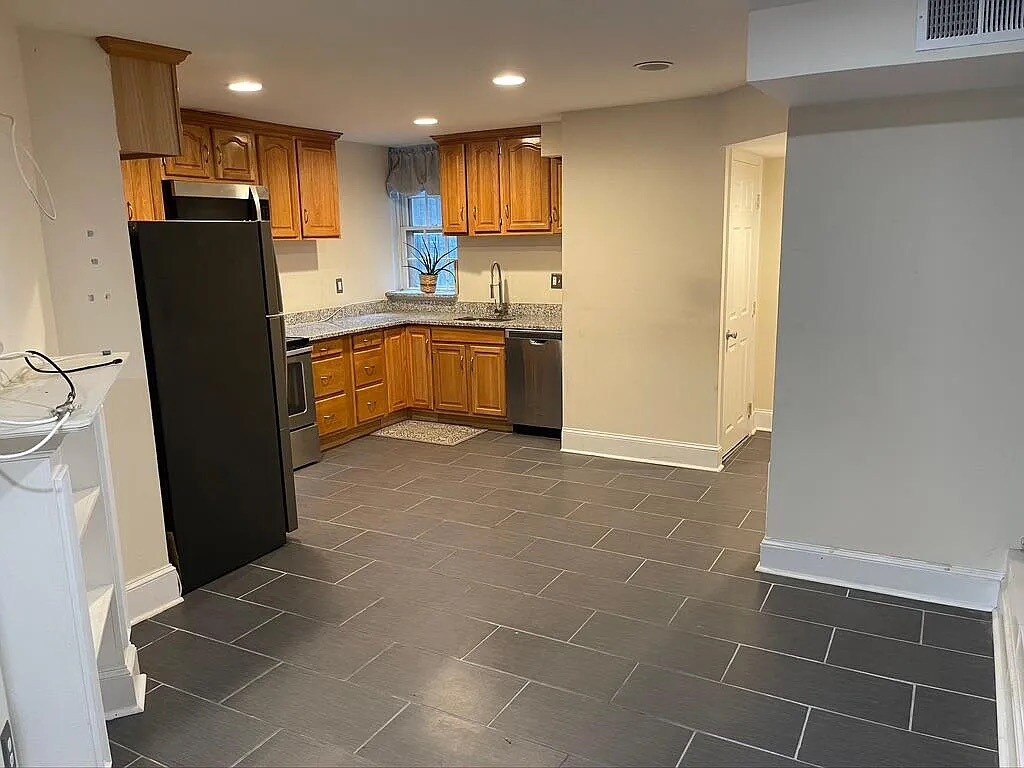 Foto principal - 1935 Calvert St NW