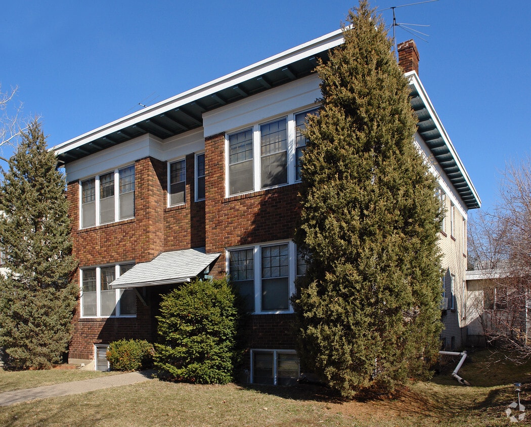 Primary Photo - 1841 Laurel Ave