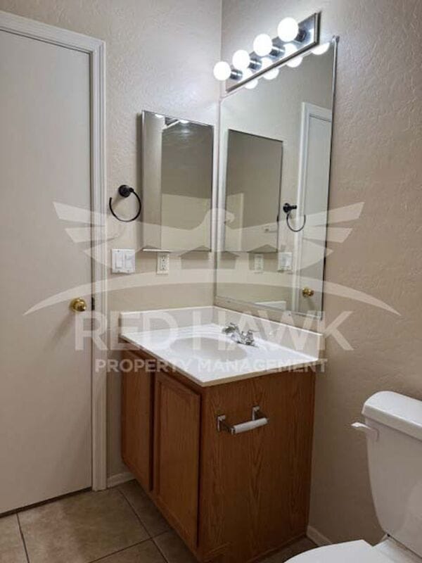 Building Photo - 3065 E Santa Rosa Dr