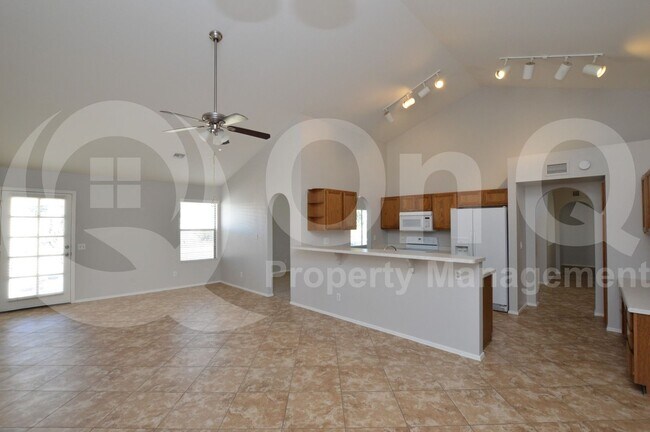 Foto del edificio - 2808 E Nora St