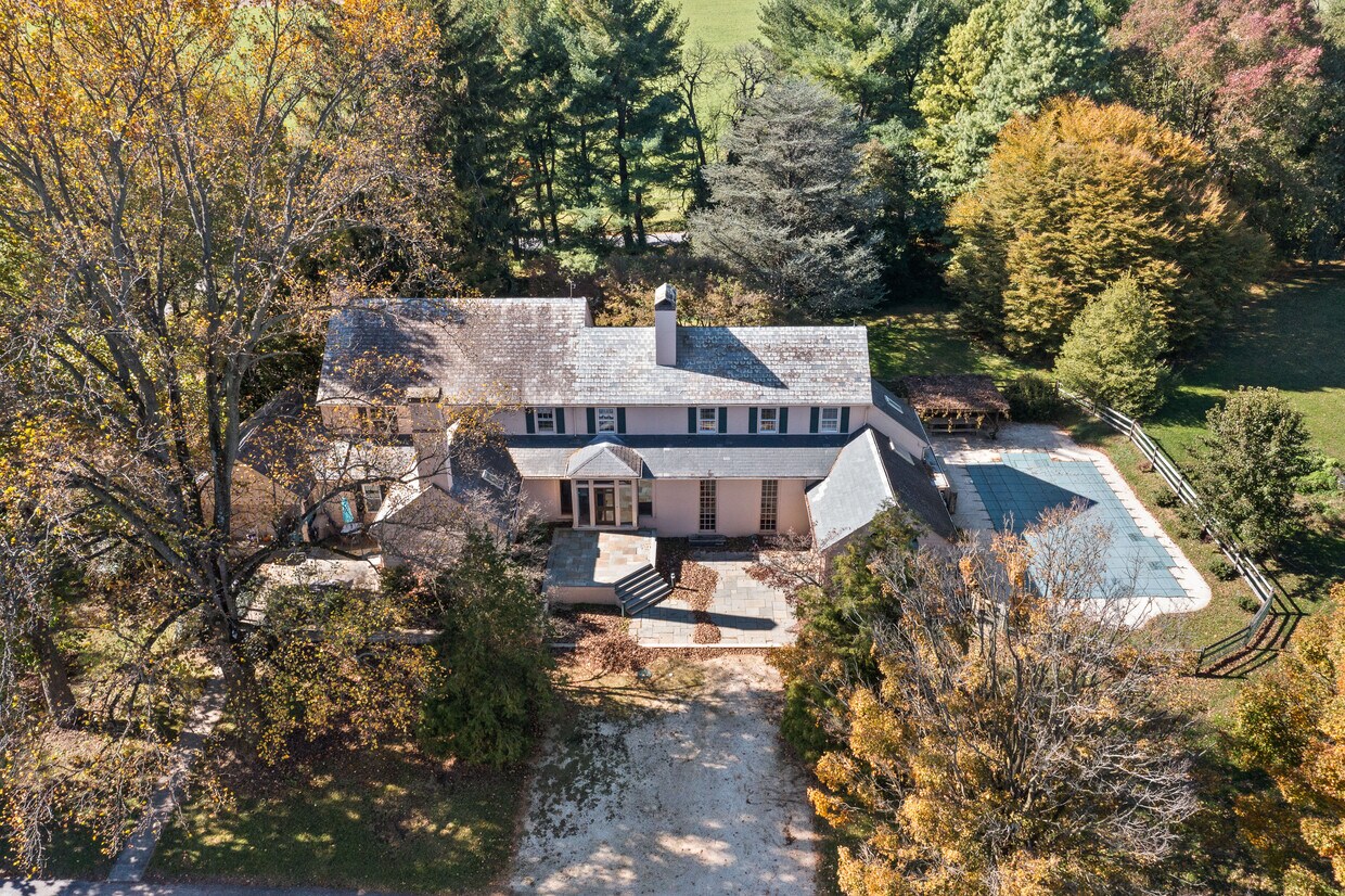 415 Five Points Rd, Coatesville, PA 19320 House for Rent in