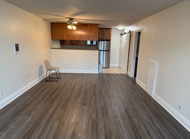 view fron entry to kitchen - 631 7th St