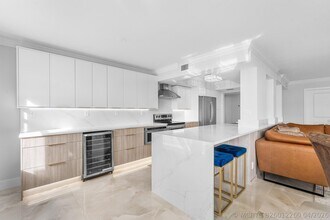 Building Photo - 5480 N Ocean Dr
