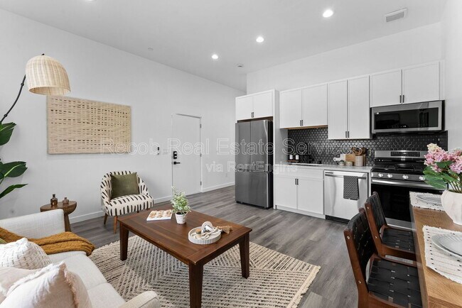 Foto del edificio - 5254 Adams Ave