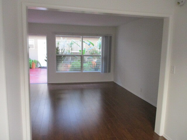 Building Photo - 1217 Havenhurst Dr