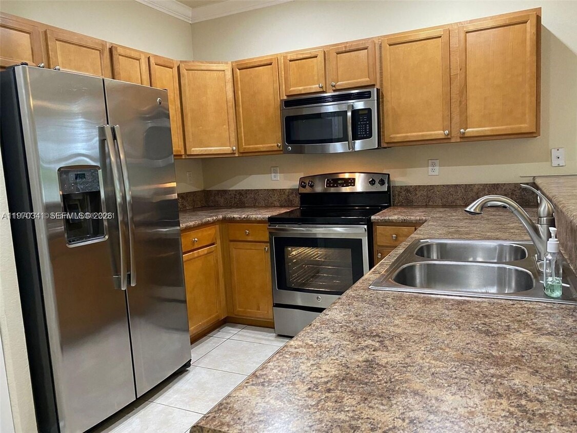 Photo - 8987 W 35th Avenue 8987, Hialeah, FL 33018