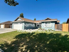 Building Photo - 740 Larie Ln