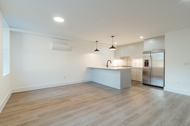 kitchen/dining - 330 Whiton St