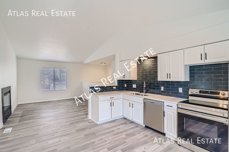Primary Photo - Spacious 4-Bed, 2-Bath Home at 17032 E Ark...