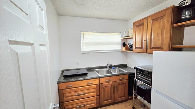 Foto del edificio - 536 NW 45th St