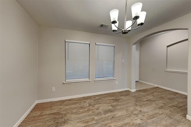 Foto del edificio - 22210 Summer Breeze Ln