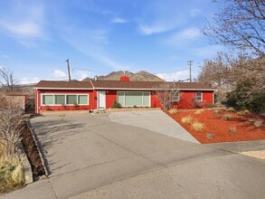 Building Photo - 2885 E Loran Heights Dr