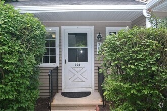 Building Photo - 308 Covington Green Ln