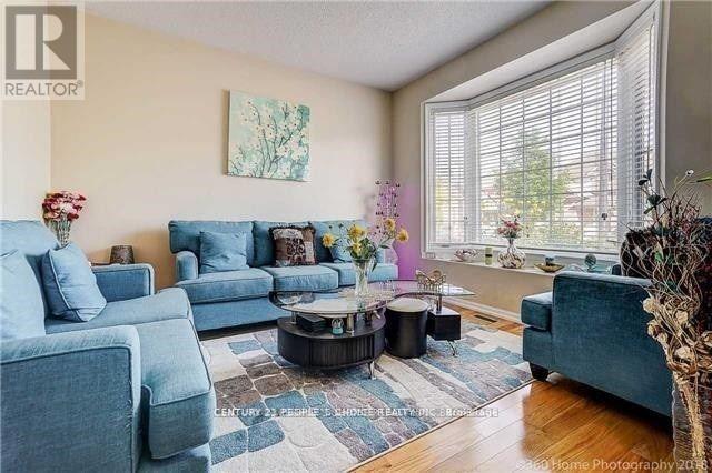 Building Photo - 28 Meandering Trail