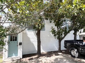 Building Photo - 101 W 12th St