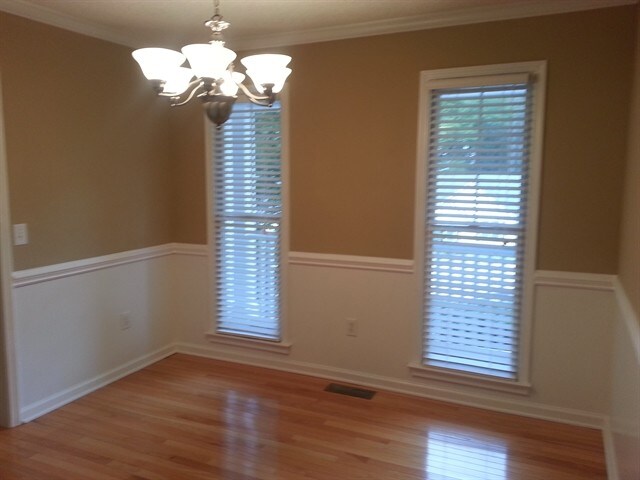 Foto del edificio - 609 Two Gait Ln