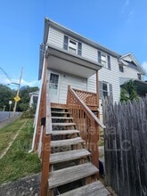 Building Photo - 85 Miller St