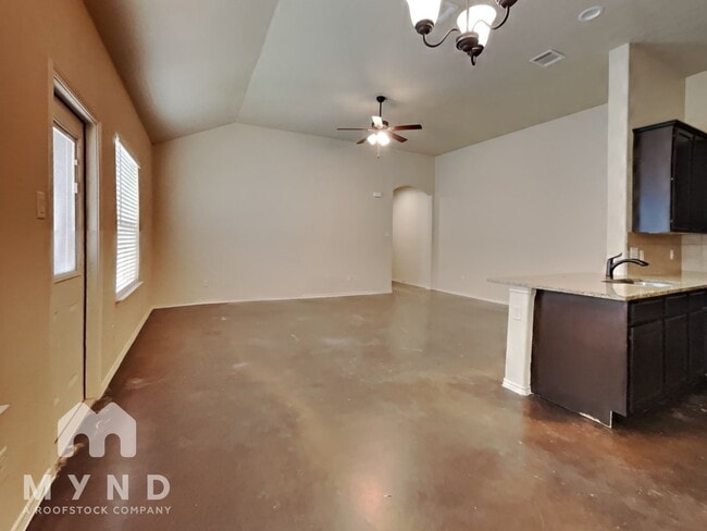 Building Photo - 226 Kaspar Way