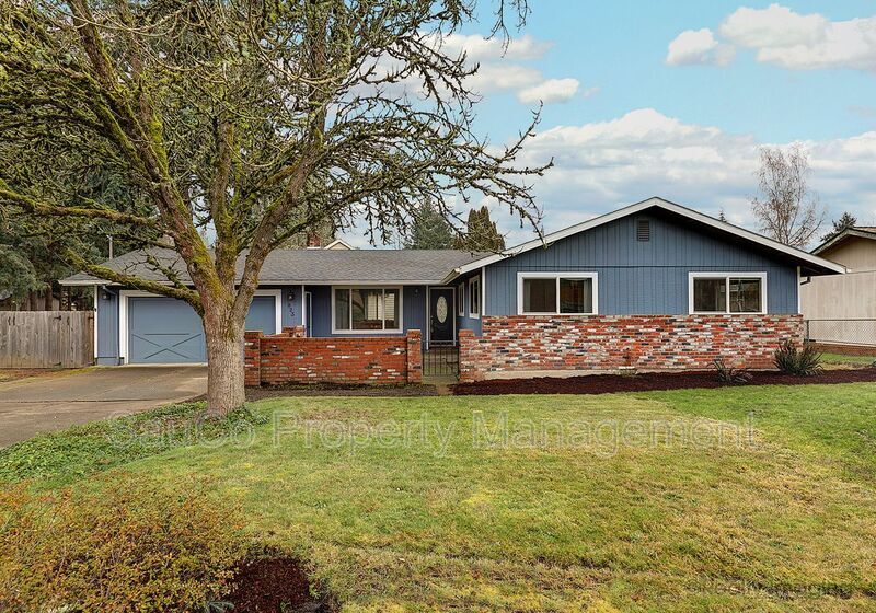 Foto principal - 823 NW 7th Ave