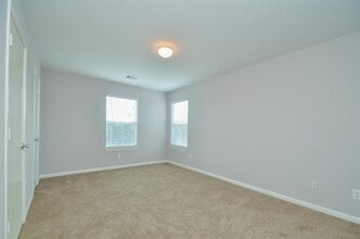 Building Photo - 12039 Madison Oak St