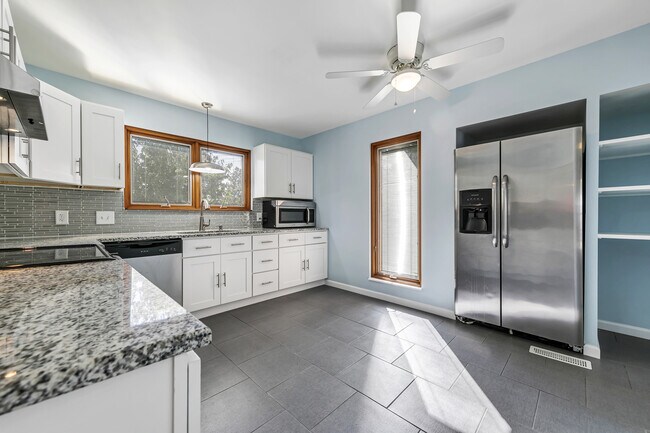 Building Photo - 5396 Chatfield Dr