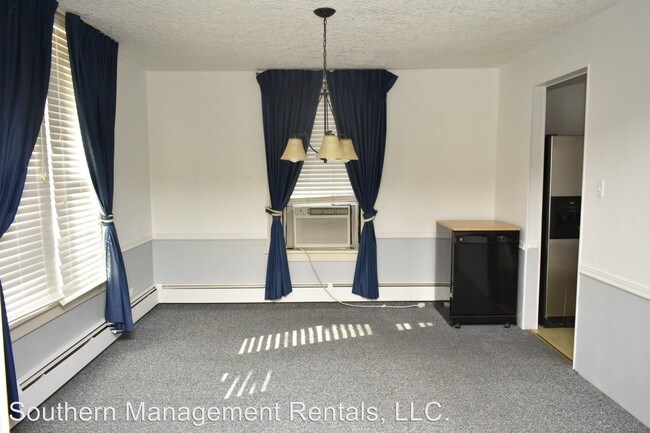 Building Photo - 3 br, 1.5 bath House - 1573 W. Poplar Terrace