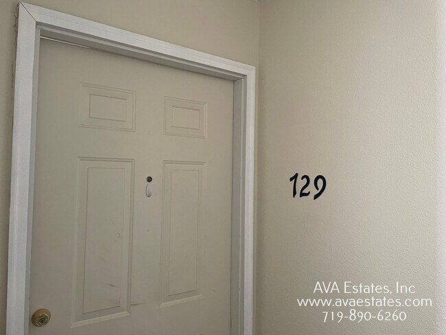 Foto del edificio - 729 E Laporte Dr