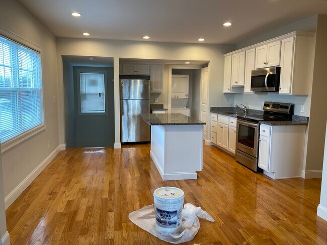 Kitchen/ Dining Area - 44 Patriot Pkwy