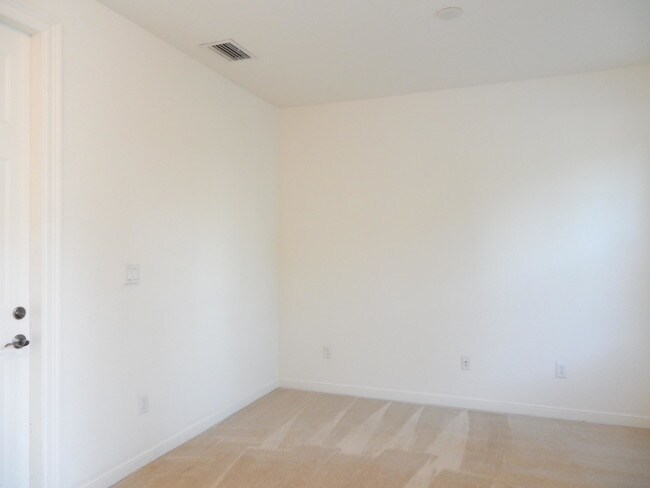 Building Photo - 1717  Borrego Way 6