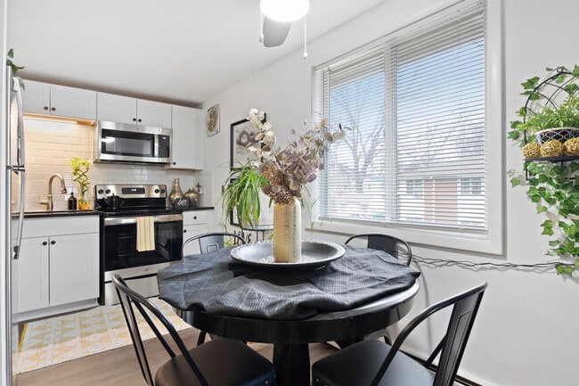 Building Photo - 1 Stonewood Park