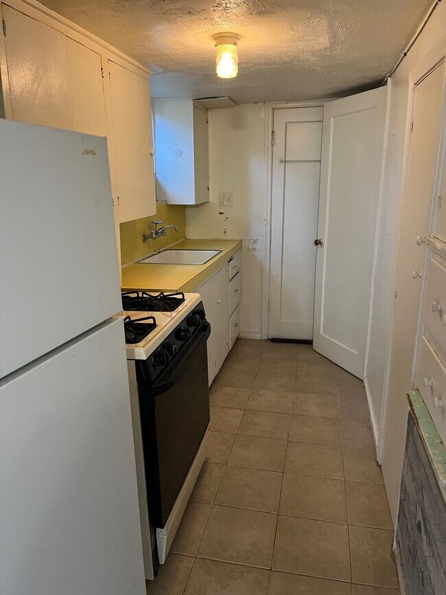 Foto del edificio - Spacious Studio Apartment