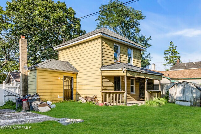 Building Photo - 1207 2nd Ave
