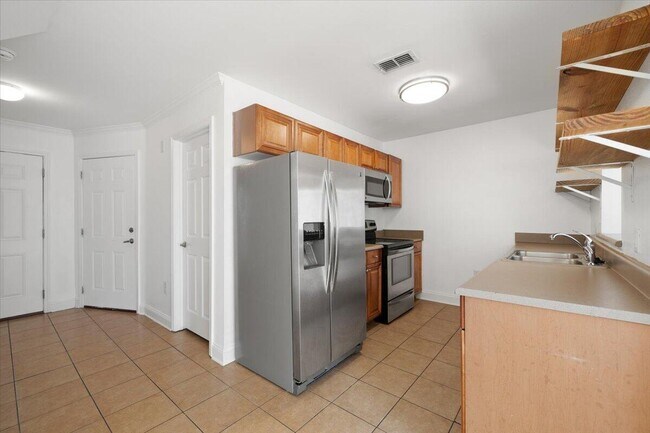 Building Photo - 606 Wingspan Way
