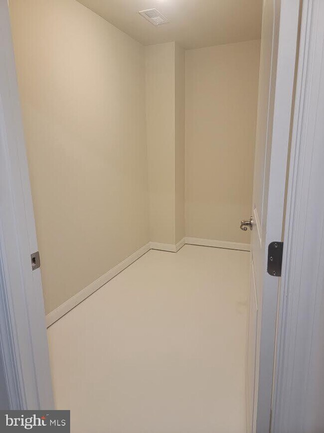 Foto del edificio - 1134 Dovetail Cir