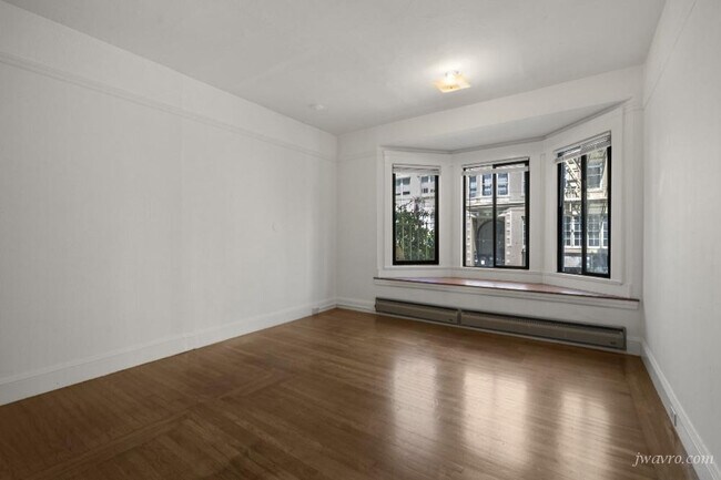 Building Photo - 2425 Fillmore St