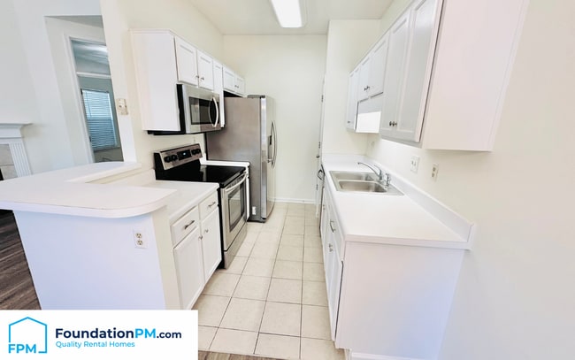 Building Photo - 1230 Brady Hollow Ln